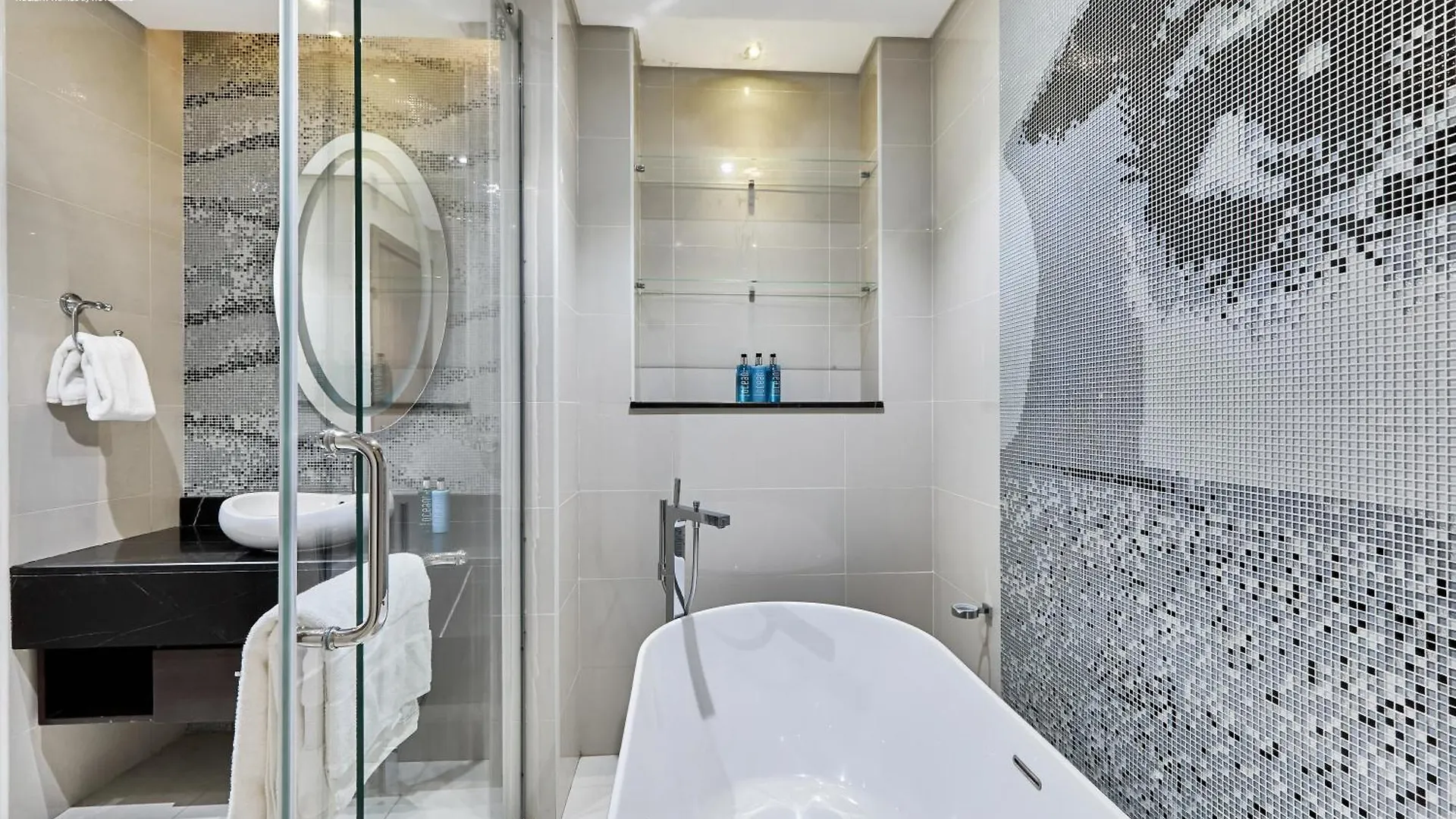 Bnbmehomes - Damac Esclusiva Riyadh Apartment